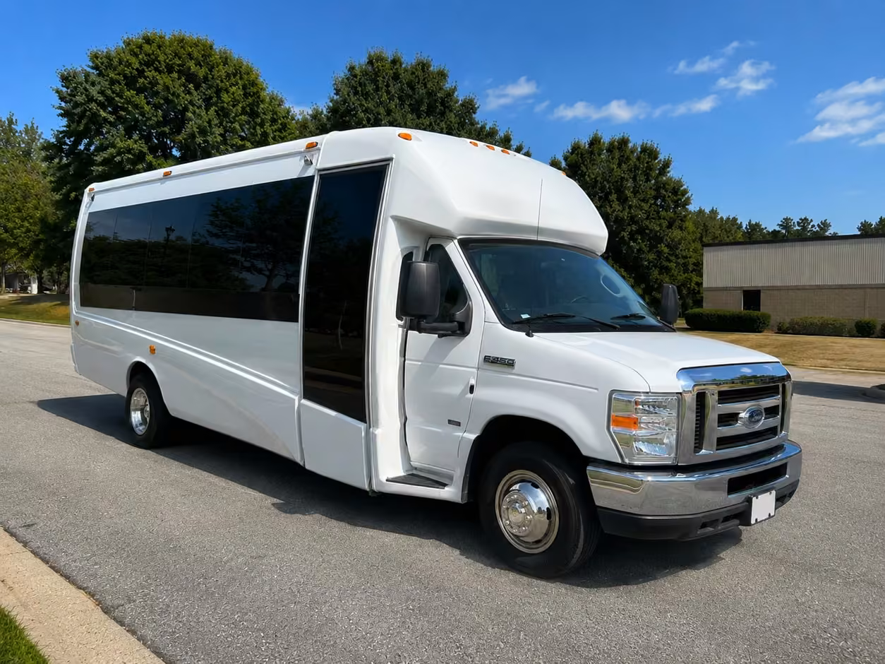 15 35 passenger minibus